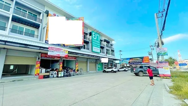 ชุมชนคลอง 7 800ม.ใกล้ ตลาดชัชวาล คลอง7 อาคารพาณิชย์ 2 คูหา 3.5 ชั้น 2นอน 2น้ำ ขนาด 48 ตร.ว. 590ตร.ม. ห้องหัวมุม ลำลูกกา