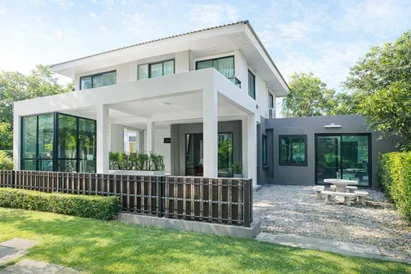 วงแหวน ลำลูกกา คฤหาสน์ 5นอน เลียบมอเตอร์เวย์ คลอง5 รพ.สินแพทย์ ลำลูกกา 900 ม.บ้านเดี่ยว 2ชั้น ใกล้บิ๊กซี 51 ตร.ว. 215ตร.