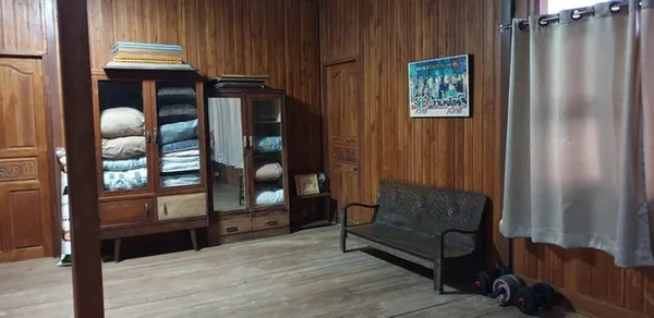 คุ้มค่าน่าลงทุนทรัพย์ในดิน ให้เช่าบ้านไม้ถ่ายหนังถ่ายละคร MV โฆษณา หนังสั้น คอนเท้นท์ บ้านสวยวิวทุ่งนา ไทรน้อย 096882185