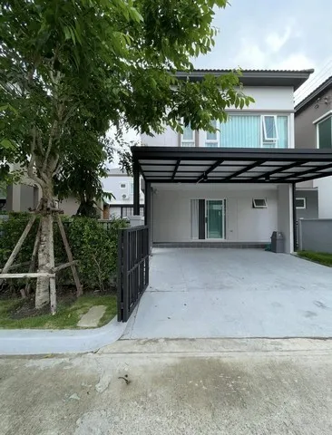 ให้เช่า บ้านแฝด หมู่บ้าน Grand Pleno Mega Bangna ใกล้โรงเรียนนานาชาติ Concordian International School Mega Bangna , โรงเรียนราชวินิต บางแก้ว