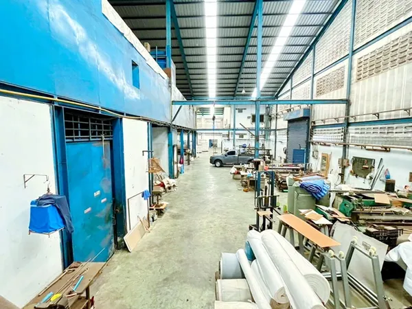 โรงงาน ให้เช่า 4 นอน 1 น้ำ หม้อแปลงไฟ 250 KVA ถ.เศรษฐกิจ กระทุ่มแบน 500 ม. 1300 ตร.ม.พร้อมออฟฟิศ