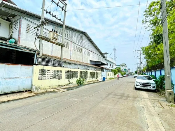 ถ.เศรษฐกิจ กฟภ. กระทุ่มแบน 500 ม 1300 ตร.มโรงงาน ให้เช่า 4 นอน 1 น้ำ .หม้อแปลงไฟ 250 KVA พร้อมออฟฟิศ