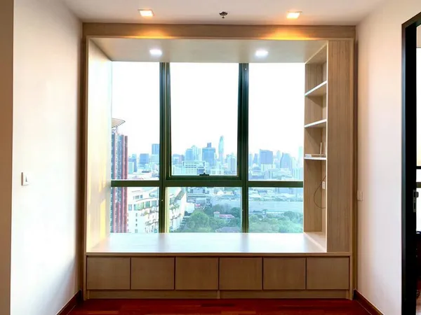 Luxury Condo Wish Signature Midtown Siam @BTS Ratchathewi, 32.55 sq.m 1 Bedroom 33rd floor, Fully Furnished, with Private elevator