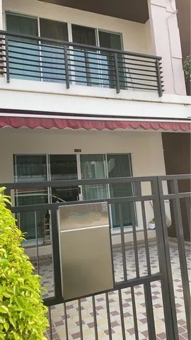 RTJ2188ให้เช่าทาวโฮม  3 ชั้น โฮมออฟฟิศโครงการ บ้านกลางเมือง พระราม3 – ราษฎร์บูรณะ ใกล้จุดขึ้นลงทางด่วน
