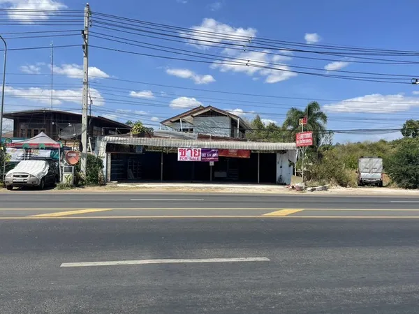 บ้านหัวมุม 93 ตร.ว. ติดถนนใหญ่ ทล.217 อ.พิบูลมังสาหาร จ.อุบลราชธานี