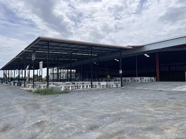 ให้เช่าโกดัง ต.บางกุ้ง อ.เมือง จ.สุพรรณบุรี 1650 ตรม. ระบบประตูไฟฟ้า ทั้งโกดังร ถตู้คอนเทนเนอร์-รถใหญ่หนัก เข้าได้สบาย (RK942)