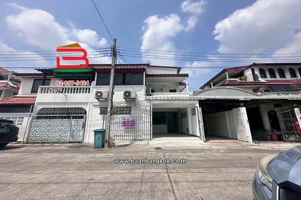 ขาย/เช่า บ้านแฝด เนื้อที่ 40 ตร.ว. หมู่บ้านปั้นทอง 3 ลาดปลาเค้า 76 แยก 3-14 ถนนลาดปลาเค้า แขวงอนุสาวรีย์ เขตบางเขน