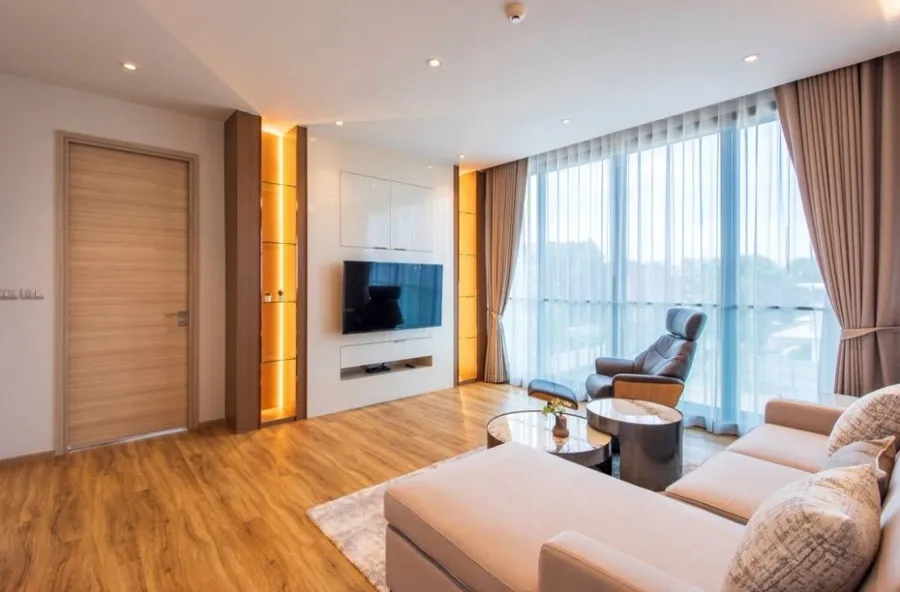 ให้เช่าคอนโด Bearing Residence 155 ตร.ม.  4 ห้องนอ