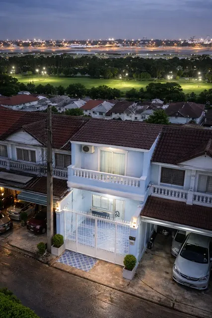 ใกล้สนามบินดอนเมือง ทาวน์เฮ้าส์ 2 ชั้น 3 นอน 2 น้ำ 24 ตร.ว.ใกล้แหล่งชุมชนติดดถนนวิภาวดีรังสิต BTS แยก คปอ.