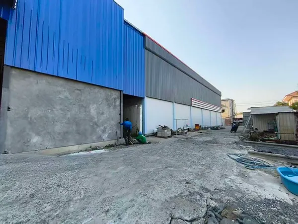 ให้เช่าโกดัง 750ตารางเมตรมีไฟฟ้า 100 A ซอยวัดแคราย ตำบลคลองมะเดื่อ รถคอนเทนเนอร์ เข้าออกสะดวก