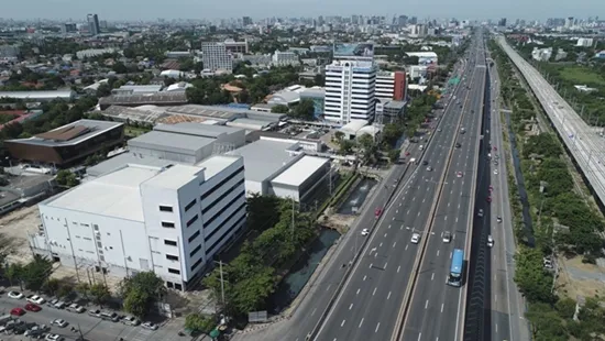 ให้เช่าสำนักงาน-โชว์รูม พร้อมโกดังขนาดใหญ่ พื้นที่มากกว่า 10,000 ตารางเมตร