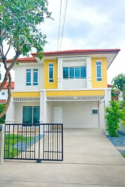 ถนนปัญญาอินทราและทางด่วน หทัยราษฎร์39 บ้านเดี่ยวให้เช่า 3นอน 3น้ำ สาธิตพัฒนา ซาฟารีเวิลด์ บ้านเดี่ยว 2 ชั้น 70 ตร.ว. 280