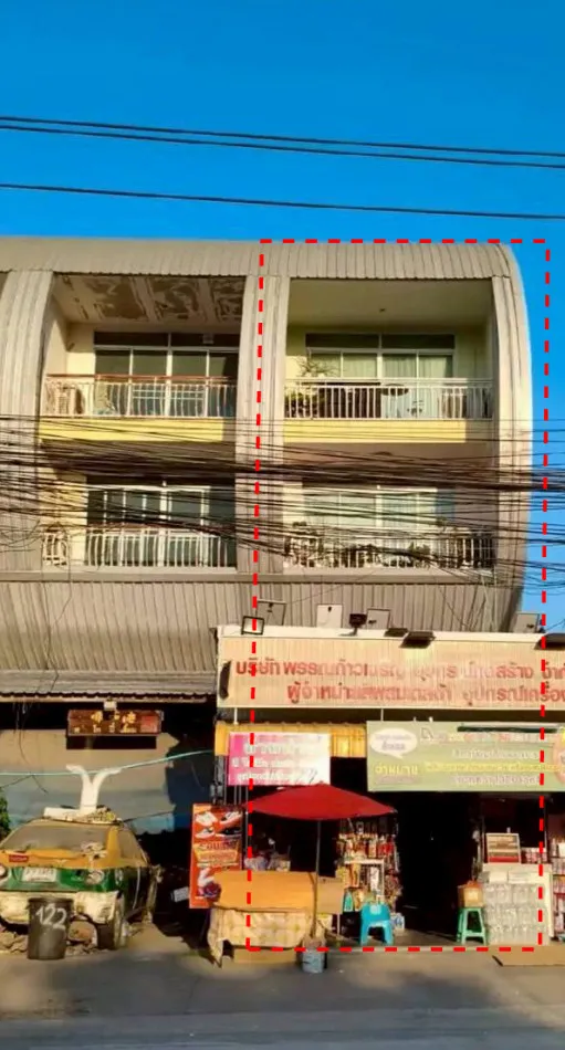 ขายตึกแถว 3 ชั้น พร้อมชั้นลอยเก็บของอีก 1 ชั้น 43.