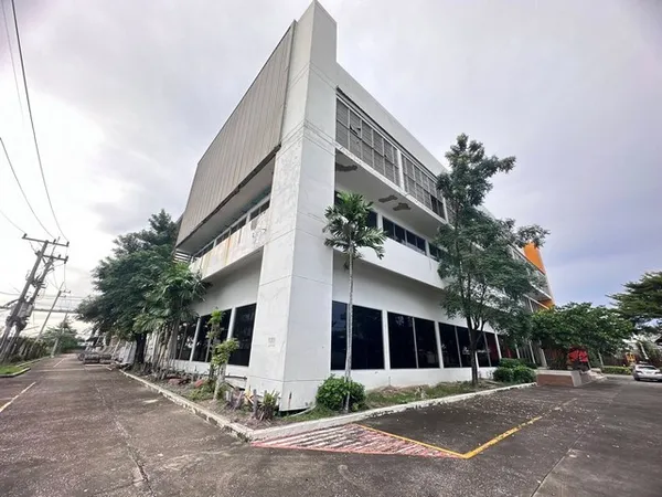 ขายโรงงานพื้นที่สีม่วง โรงงานพรีเมียมมาตรฐานส่งออก เนื้อที่รวม 19 ไร่ 3 งาน 51.5 ตร.วา ถนนเพชรเกษม อำเภอสามพราน จังหวัดนครปฐม
