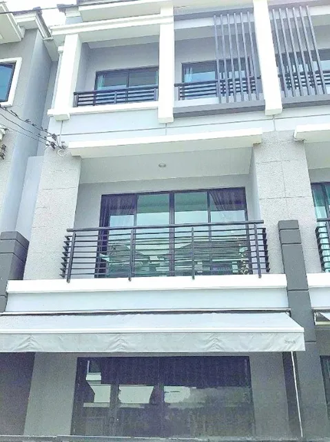 ทาวน์โฮม3 ชั้น 3 นอน 3 น้ำ บิ๊กซี สุขสวัสดิ์ 500 ม.ใกล้โฮมโปร สุขสวัสดิ์ 260 ตร.ม.บ้านกลางเมือง ใกล้แยกพระประแดง ทำเลติด