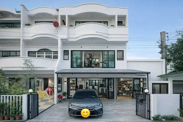 MRTลาดพร้าว 400ม.เซ็นทรัล ลาดพร้าว 1กม. 3-4นอน 8แอร์ ลาดพร้าว1-15 ให้เช่าทาวน์โฮมหลังมุม3ชั้น 52ตร.วา. 202ตร.ม. รร.นานาช