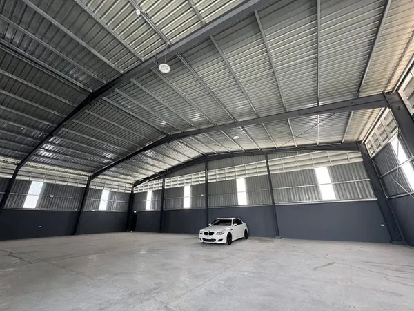 ให้เช่าโรงงานพร้อมออฟฟิศ 2 ชั้นพื้นที่รวม 600 ตารางเมตร ติดถนน 9 กิโลศรีราชา ใกล้นิคมสหพัฒน์ และท่าเรือแหลมฉบัง