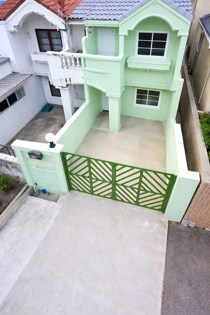 ใกล้ MRT ตลาดบางใหญ่ 800 ม.18 ตร.ว.บางใหญ่ซิตี้ ทาวน์เฮาส์ 2 นอน 2 น้ำ บ้านหลังหัวมุม รีโนเวทใหม่ทั้งหลัง บางใหญ่