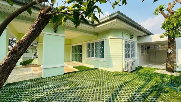 บ้านว่างพร้อมเข้าอยู่ บ้านเดี่ยวหลังมุมในโครงการหมู่บ้าน ตกแต่งพร้อมอยู่ เครื่องใช้ไฟฟ้า