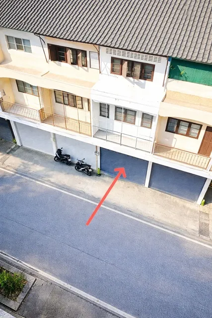 ไทวัสดุ ศรีนครินทร์ 680ม.BTS โรงเรียนนายเรือ 1.5 กม.อาคาร 3 ชั้น 3 นอน 2 น้ำ ใกล้เทศบาลบางเมือง 200 ม.