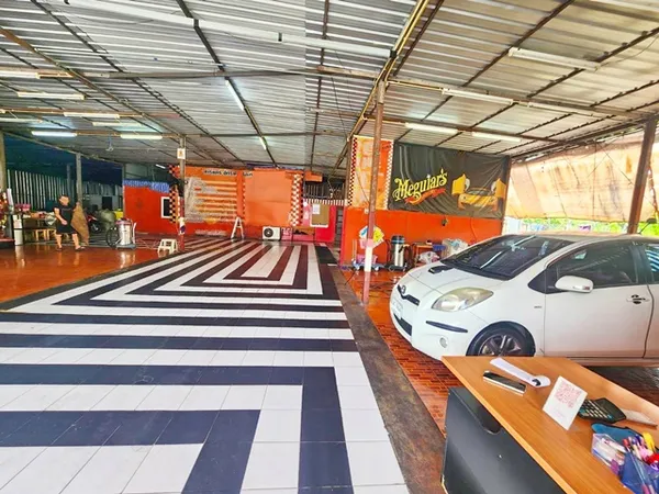 โชว์รูม ร้านค้าที่พักลูกค้า 1 ไร่ 1,600ตร.ม. ห้องเคลือบแก้ว 6นอน 6น้ำ เดอะมอลล์บางกะปิ 1กม. ใกล้ศูนย์การค้าบางกะปิ