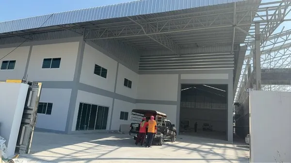 ให้เช่าโกดังพร้อมออฟฟิศ พื้นที่สีเขียว และห้องพักพนักงาน สวนหลวง อำเภอกระทุ่มแบน สมุทรสาคร