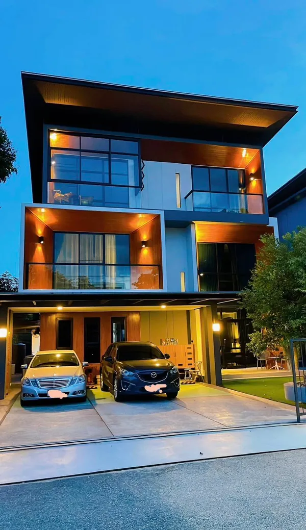 คุ้มกว่านี้ไม่มีอีกแล้ว!! บ้านเดี่ยว 3 ชั้นสุดหรู บิ้วอินสวย ทำเลทอง อ.สันทราย จ.เชียงใหม่ 2นาทีถึงโลตัสรวมโชค