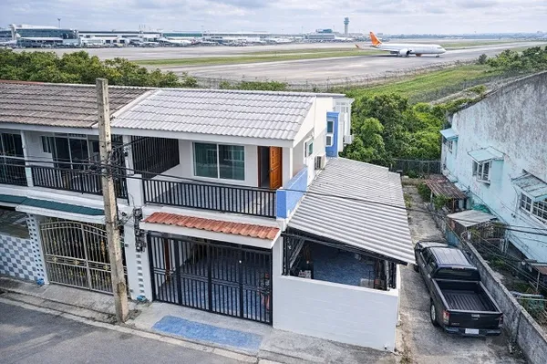 วิภาวดีรังสิต70-80 สนามบินดอนเมือง 850 ม. ทาวน์เฮ้าส์ให้เช่า 3 นอน 2น้ำ ดอนเมืองโทลล์เวย์ 24 ตร.ว.192 ตร.ม. พร้อมแอร์ แล