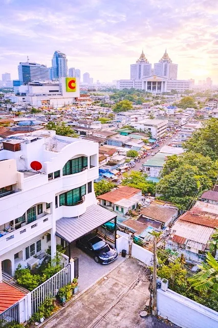 ศาลอาญา ศาลอุทธรณ์ รัชดา19 5-6 นอน MRTลาดพร้าว 400ม. 8แอร์ ลาดพร้าว11-15 ทาวน์โฮมหลังมุม3ชั้น 52ตร.วา. 202ตร.ม. เซ็นทรัล