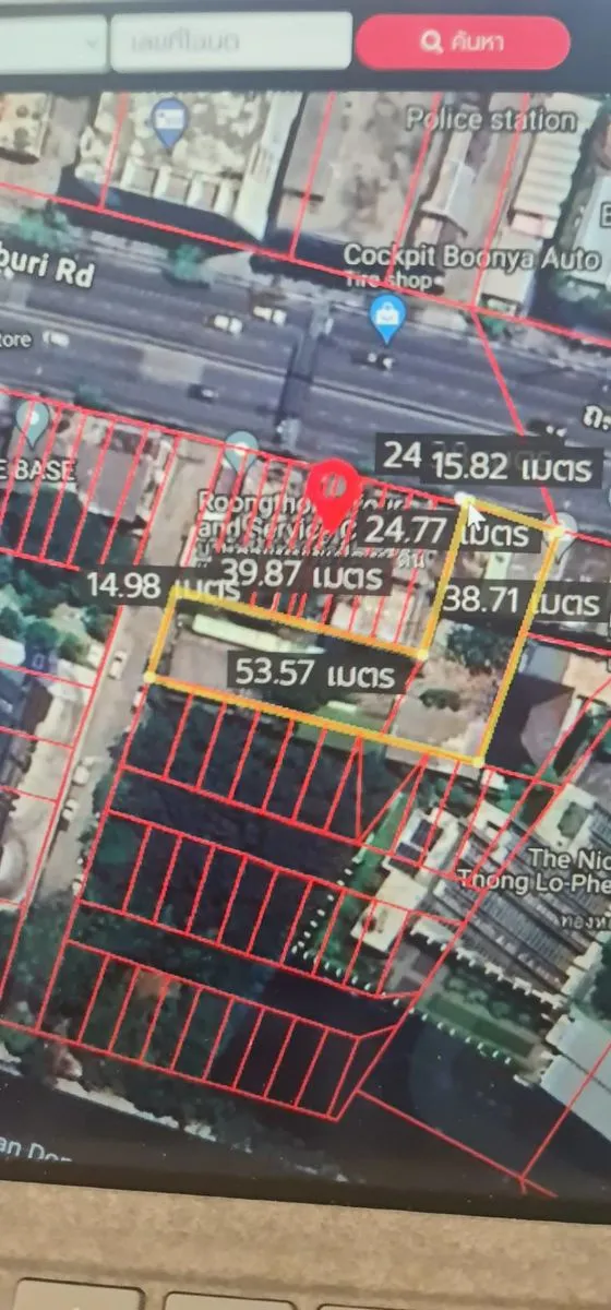 ขายที่ดินเพชรบุรีตัดใหม่ หน้ากว้างติดถนนเพชรบุรีตัดใหม่ 20 เมตร ลึก 40 ม. พื้นที่เป็นรูปตัวแอล 
