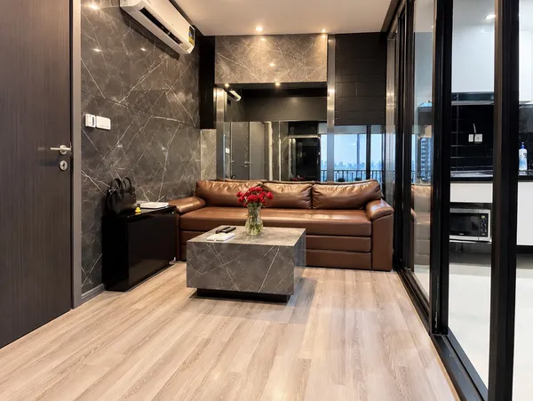 ขาย/ให้เช่า Condo The Base Park East ใกล้ BTS อ่อนนุช 30 ตร.ม 1 ห้องนอน 1 ห้องครัว เฟอร์นิเจอร์บิ้วท์อิน
