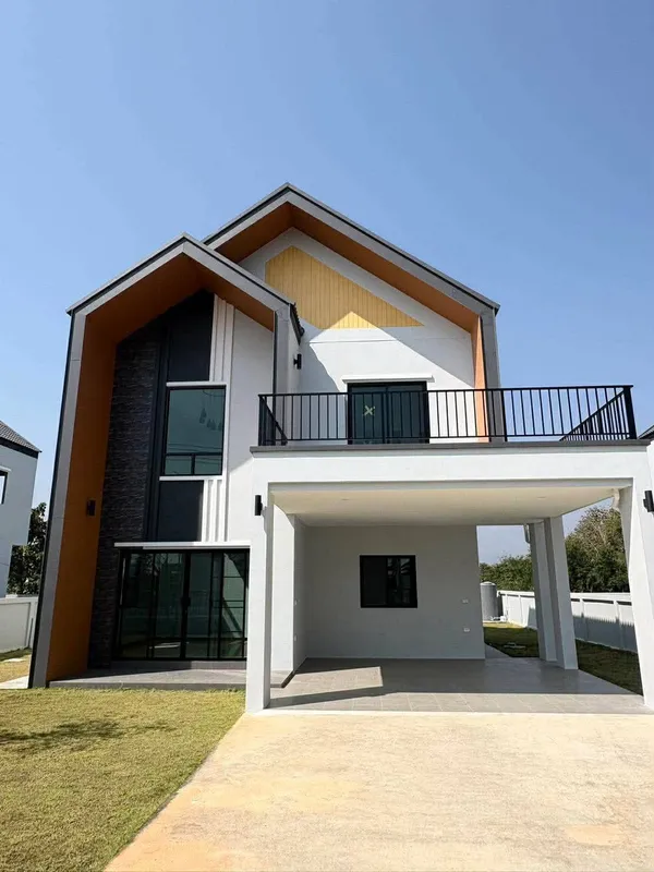 ขายถูกมาก!! บ้านเดี่ยวสร้างใหม่ มีทั้ง 2 ชั้น และ 1 ชั้น ทำเลทอง อ.เมืองเชียงราย ใกล้แม็คโคร บิ๊กซี แยกหอนาฬิกา สนามบินฯ