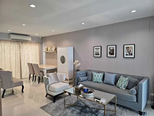 ให้เช่าทาวโฮม3ชั้น พระรามที่ 2 ซอย 33 หมู่บ้าน Patio พระราม 2 ใกล้โรงเรียนรุ่งอรุณ ใกล้ เซ็นทรัลพระราม 2