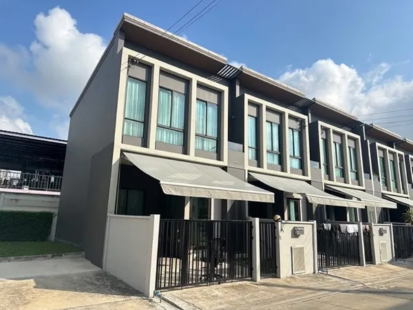 ทาวน์โฮมหลังริม! เช่าพลีโน่ สุขสวัสดิ์ 70 (แยกครุใน) 3 นอน 2 น้ำ ใกล้ Market Place ประชาอุทิศ และ 7-11 เดินทางง่าย