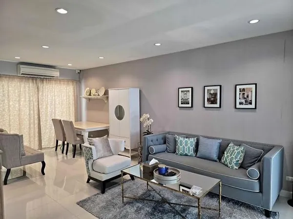 ทำเลดีใกล้ รร.รุ่งอรุณ! เช่าทาวน์โฮม 3 ชั้น Patio พระราม 2 (ซอย 33) 3 นอน 3 น้ำ เฟอร์บางส่วน+เครื่องซักผ้า