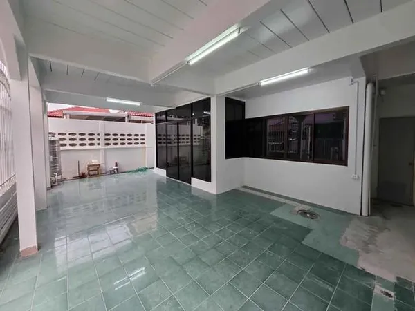 ให้เช่าบ้านเดี่ยว2ชั้น5นอนหมู่บ้านระเบียงทอง4ซอยนาคนิวาส44ลาดพร้าวเลียบด่วนใกล้ Central Eastville