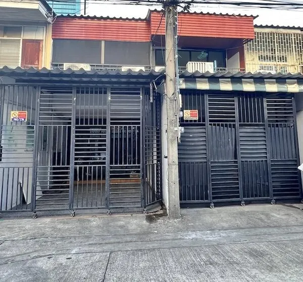 ให้เช่าโฮมออฟฟิศ 2 ชั้น 2 คูหาเชื่อมกัน ย่านอโศก-ดินแดง ใกล้ MRT พระราม 9 (จดทะเบียนบริษัทได้)