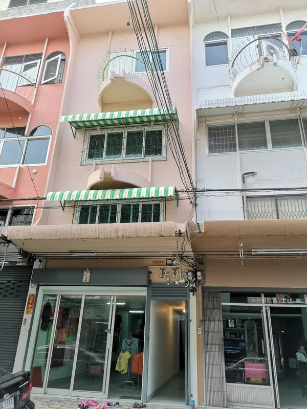 ⚡ ให้เช่า ทาวน์โฮม 3 ชั้น ซอย นวมินทร์ 105 ขนาด 20 ตร.ว. ⚡