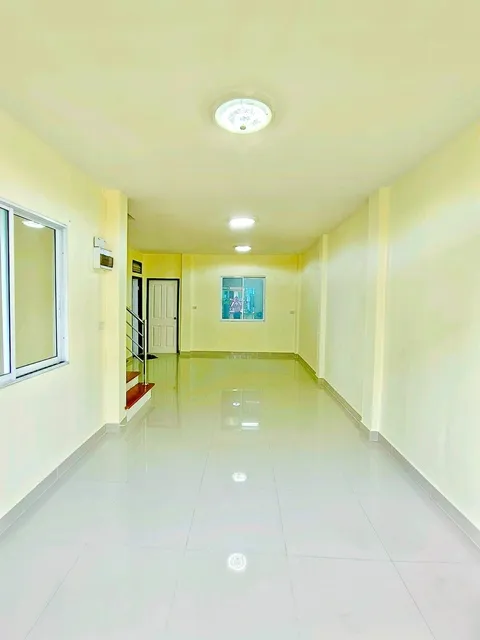 WashXpress ซอยวัดใหญ่ ทาวน์เฮ้าส์ 2 ชั้น 3 นอน 2 น้ำ ใกล้วัดเอี่ยมประชามิตร 400 ม.20 ตร.ว. 160 ตร.ม. รร.วัดแหลมฟ้าผ่า 1.