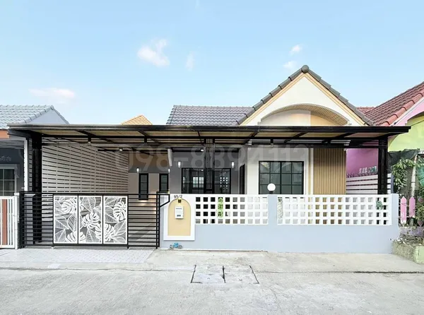 ขายบ้านแฝด 1 ชั้น ม.นันทวัน 4 ซ.เลียบวารี 53 เนื้อที่ 27.6 ตรว 3นอน 2น้ำ ปูกระเบื้องใหม่ทั้งหลัง