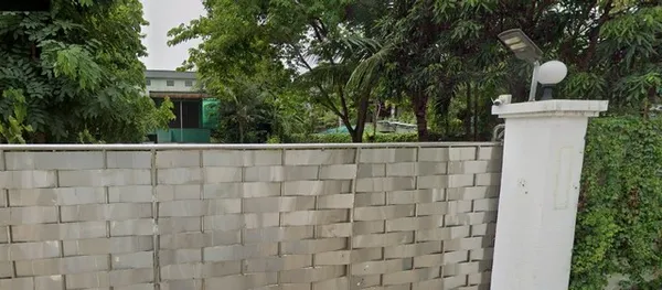 บ้าน ที่ดิน ลาดพร้าว 64 ไม่ไกลจาก ห่างจาก สถานีรถไฟฟ้าสายสีเหลือง 1.4 กม. 28000000 THB 1Bedroom 352 ตารางวา เ ยี่ ย ม! ก