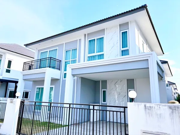 บ้านเดี่ยว 2ชั้น สระว่ายน้ำ 52ตร.วา 4นอน 3น้ำ อยู่วิทยา ใกล้ ม.เทคโนโลยีมหานคร 900 ม.บิ๊กซี หนองจอก2.23กม. แม็คโคร 5แอร์