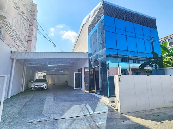 ให้เช่า อาคารออฟฟิศ 2ชั้น 5 นอน 2 น้ำ ไบเทค บางนา 1.1กม. ไปรษณีย์ BTSบางนา 900ม. อุดมสุข 1.4กม.