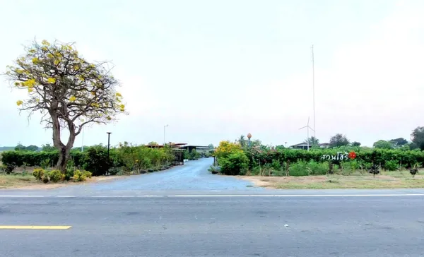 ขายที่ดินพร้อมสิ่งปลูกสร้าง (สวนโฮจิ) 3 ไร่ (ได้ที่งอกด้านหน้า 1 ไร่ รวมเป็น 4 ไร่) หน้ากว้าง 100 เมตร ติดถนน 3502 (ถนนสายดอกไม้สุพรรณบุรี) อำเภอหนองหญ้าไซ สุพรรณบุรี