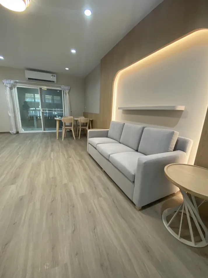 ให้เช่า ทาวน์โฮม ดิ เอ็กซ์คลูซีฟ พัฒนาการ 44