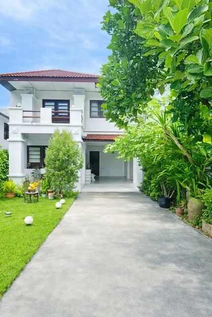 ปล่อยเช่าขาดทุน40% ถูกกว่าโรงแรม ใกล้BTSนานา 300 ม. คฤหาสน์หรู 2 ชั้น รีโนเวทใหม่ 4นอน 4 น้ำ โรงแรมโนโวเทล กรุงเทพ สุขุม