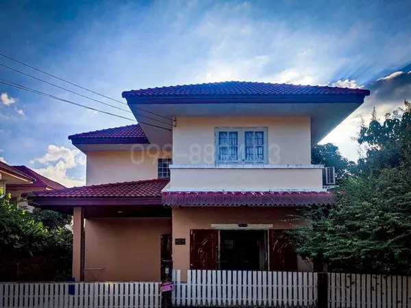 ขายบ้านเดี่ยว 2 ชั้น บ้านฉัตรหลวง สามโคก ปทุมธานี เนื้อที่ 51.4 ตรว 3นอน 2น้ำ หมู่บ้านติดถนนใหญ่ เดินทางสะดวกสบาย บรรยาก