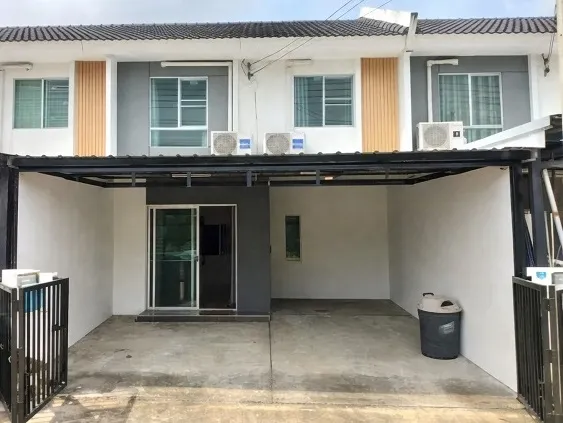 รีโนเวทใหม่ทั้งหลัง 17.4 ตร.ว. 140 ตร.ม.ตลาดคลองหก 900 ม. ทาวน์เฮ้าส์ 2 ชั้น สภาพสวย 3 นอน 2 น้ำ ใกล้ ม.เทคโนโลยีราชมงคล