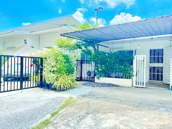 บึงแก่นนคร 800 ม. วัดศรีนวล 900 ม. บ้านเดี่ยวชั้นเดี่ยว 2นอน แฟรี่พลาซ่า 600 ม. 1น้ำ 63ตร.ม. รีโนเวทใหม่ เมืองขอนแก่น