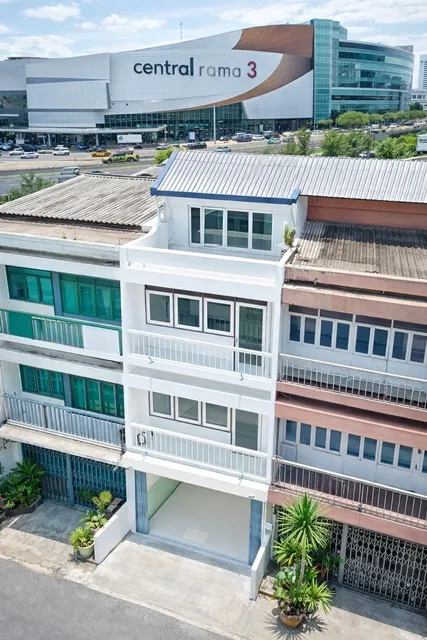 ใกล้ BRT สาธุประดิษฐ์ 800ม. ใกล้เซ็นทรัล พระราม3 600ม. อาคารพาณิชย์ 4 ชั้น 5นอน 2น้ำ 18 ตร.วา. 280 ตร.ม. ทำเล CBD สาทร-น